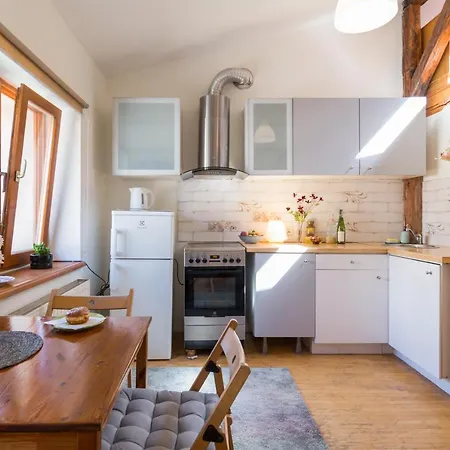 Apartament Lovers Nest